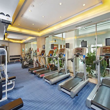 Holiday Inn Sea View Qinhuangdao Esterno foto