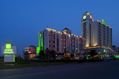 Holiday Inn Sea View Qinhuangdao Esterno foto