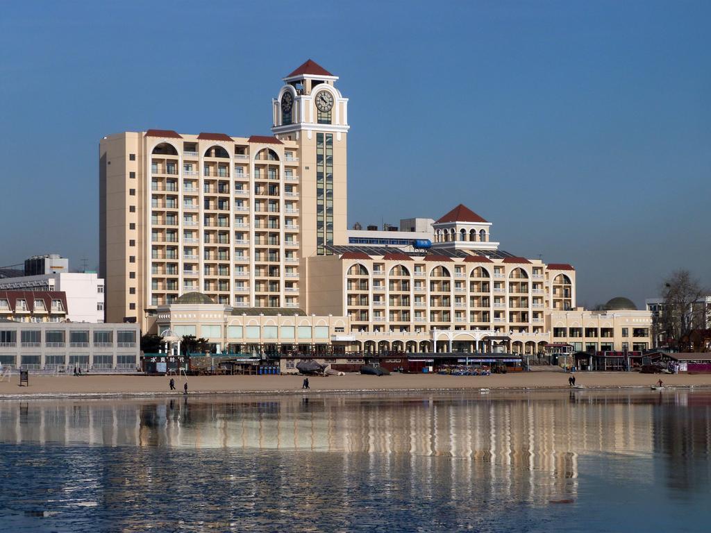 Holiday Inn Sea View Qinhuangdao Esterno foto