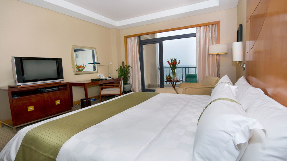 Holiday Inn Sea View Qinhuangdao Esterno foto